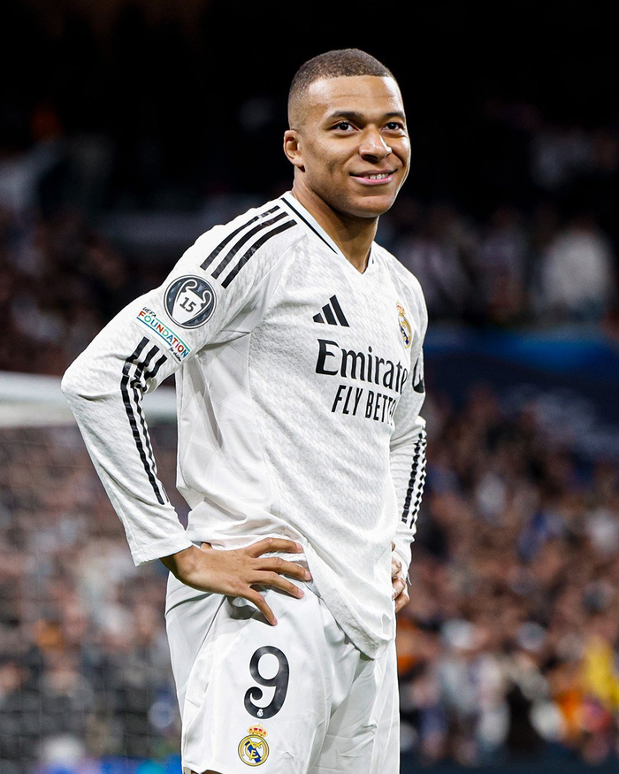 占总数60%，亚马尔是西班牙社媒遭受仇恨犯罪攻击最多的球员（西班牙社媒仇恨犯罪中，亚马尔遭受攻击最多，占60%）