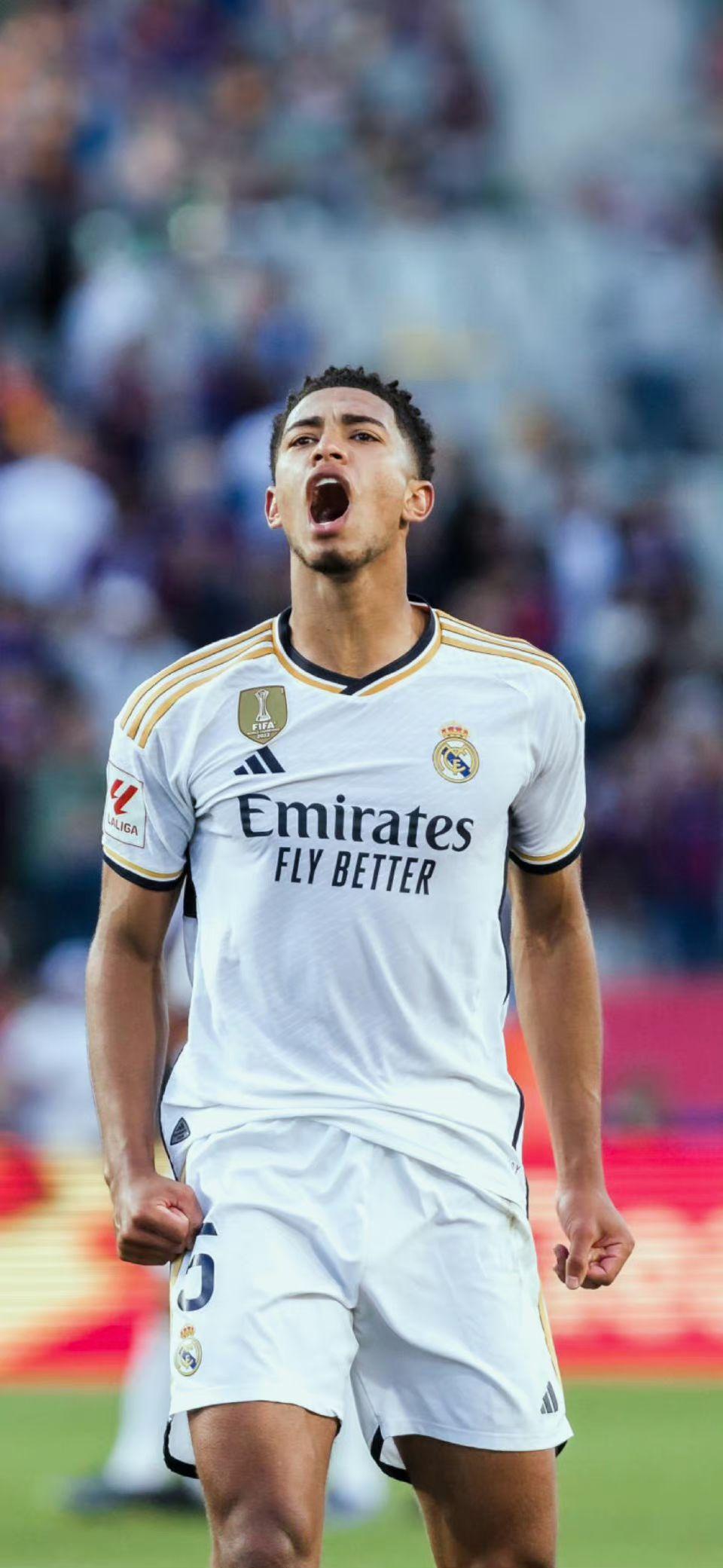 杜兰特连续得分，引领全队节奏（杜兰特连连得手，带动全队节奏）