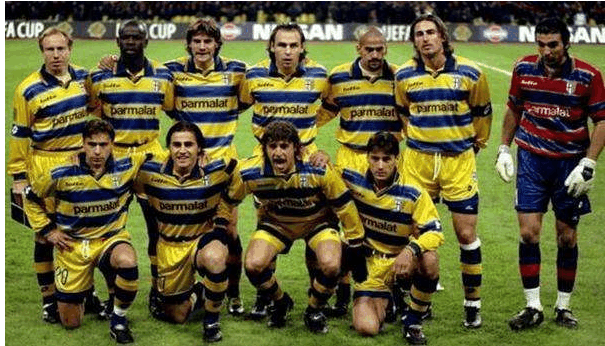 男双首登场，中国队连胜韩国、法国 ｜ 混团世界杯（混团世界杯：男双迎首秀，中国队连克韩国与法国）