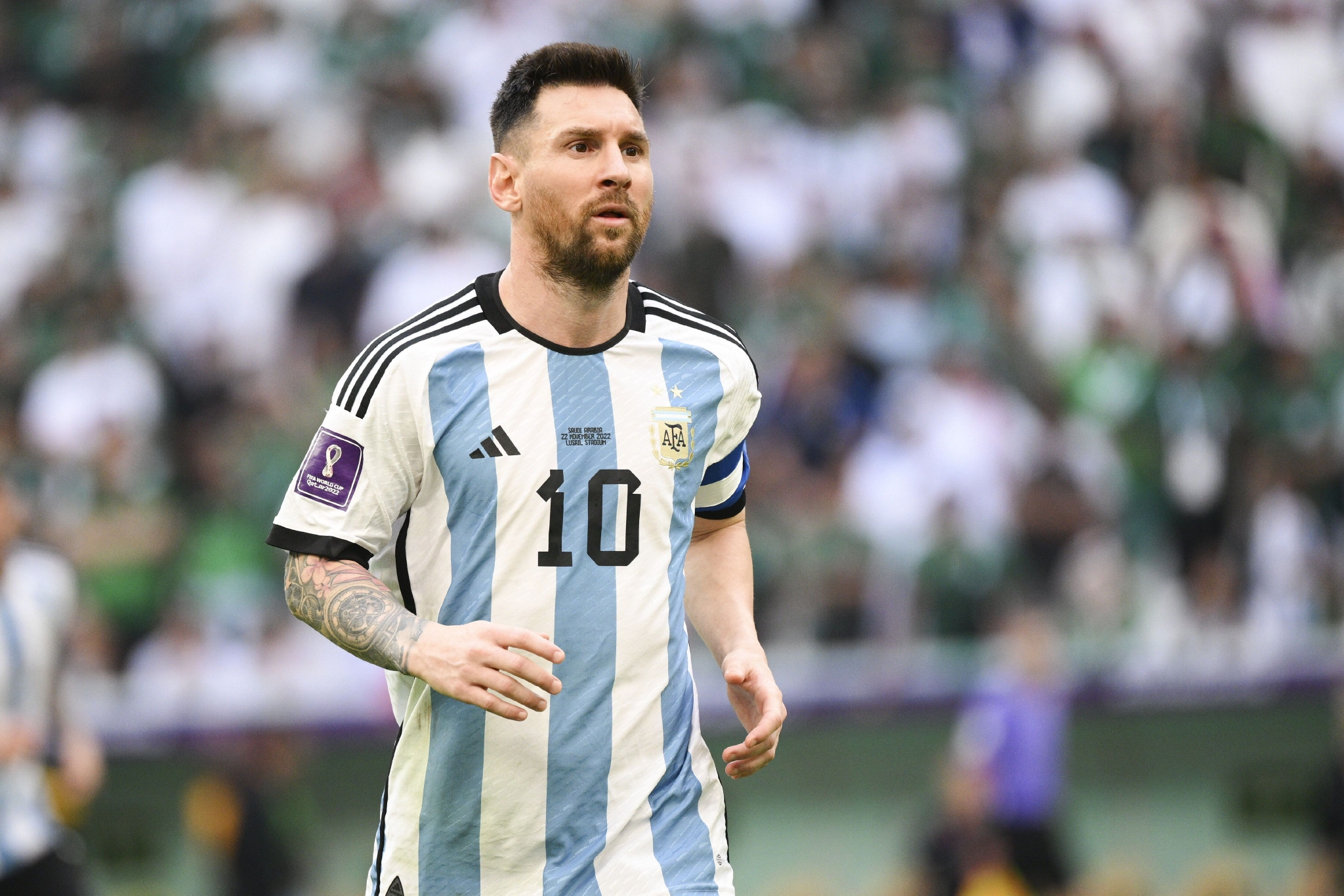 尼古拉-佩佩：梅西和C罗的不同？梅西像孙悟空，C罗像贝吉塔（尼古拉·佩佩谈梅罗差异：梅西如孙悟空，C罗似贝吉塔）