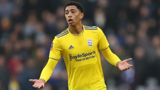 罗德里戈欧冠对曼城打入5球，仅次于梅西、姆巴佩、本泽马（欧冠战曼城斩获5球，罗德里戈此项数据仅逊梅西、姆巴佩、本泽马）