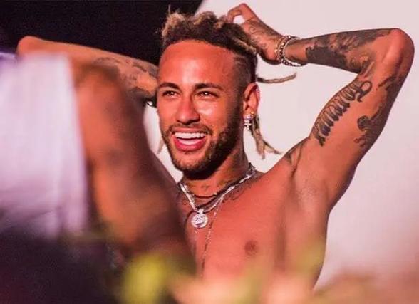 意大利杯尤文2-0乌迪内斯晋级，乔纳森-戴维、洛卡特利建功（意杯尤文2-0淘汰乌迪内斯，乔纳森-戴维与洛卡特利破门）