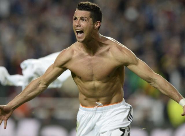 官方：辽宁铁人签下云南玉昆后卫迪力穆拉提（辽宁铁人官方宣布签约云南玉昆后卫迪力穆拉提）