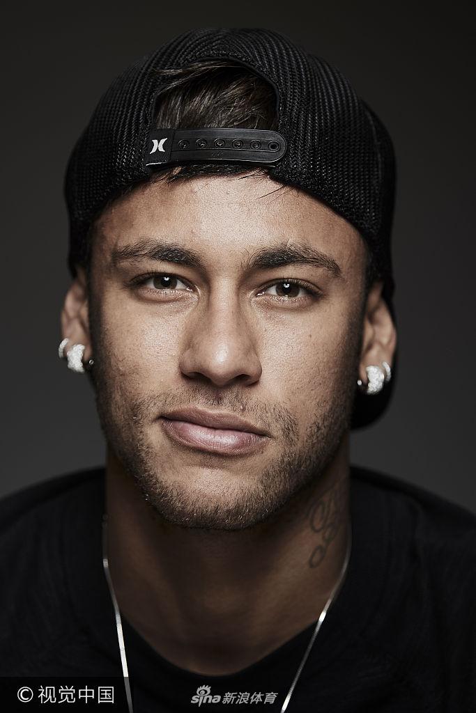 FIFA年度最佳门将候选：多纳鲁马、阿利松、什琴斯尼在列（FIFA最佳门将提名出炉：多纳鲁马、阿利松、什琴斯尼入选）