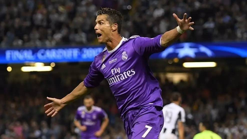 想让B费离队？跟队：曼联坚称已明确他是球队未来计划的核心（辟谣B费离队传闻：曼联重申他是未来建队核心）