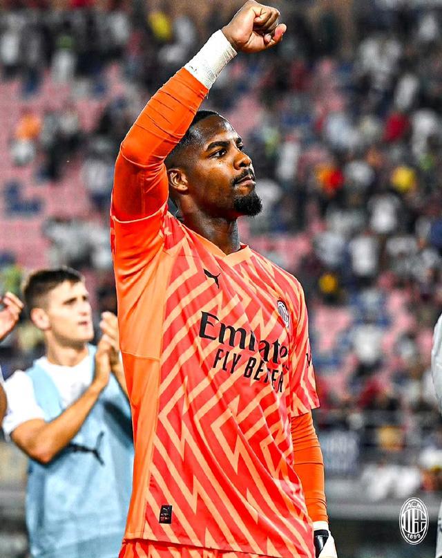 费内巴切官方：已就对比尔森胜利主裁的判罚问题向欧足联投诉