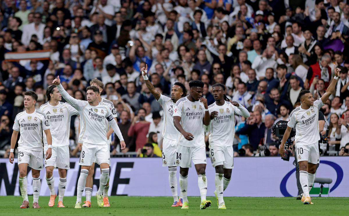 米体：莫伊塞-基恩正在与前意大利环球小姐约会（据米体报道，莫伊塞-基恩与前意大利环球小姐传出恋情）