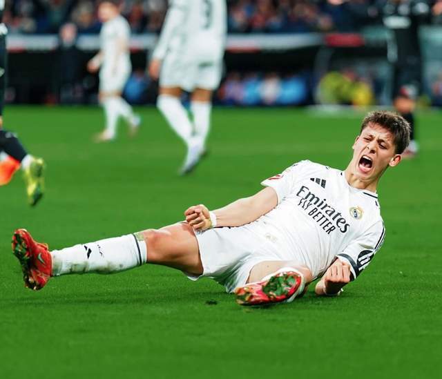 范晓冬：我知道的圈内料比球迷多多了，但我不会诋毁中国足球（范晓冬：掌握的圈内信息远胜球迷，但绝不抹黑中国足球）