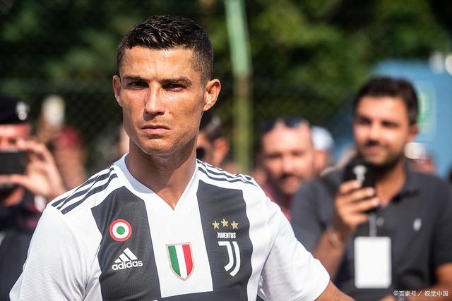 谢维军谈踢中卫：我很害怕出现失误，有经历才会有成长（谢维军谈改打中卫：害怕犯错，但经历才能带来成长）