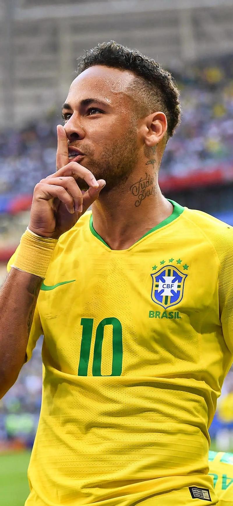 小蜜蜂英超对阵升班马豪取10连胜，伯恩利本赛季丢球第三多（英超小蜜蜂对升班马豪取10连胜，伯恩利本季失球数排名第三）